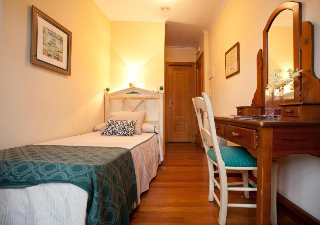 Standard Single Room,57719941:JPEG